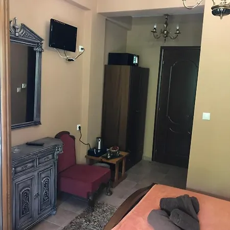 Petropanagia Bed & Breakfast